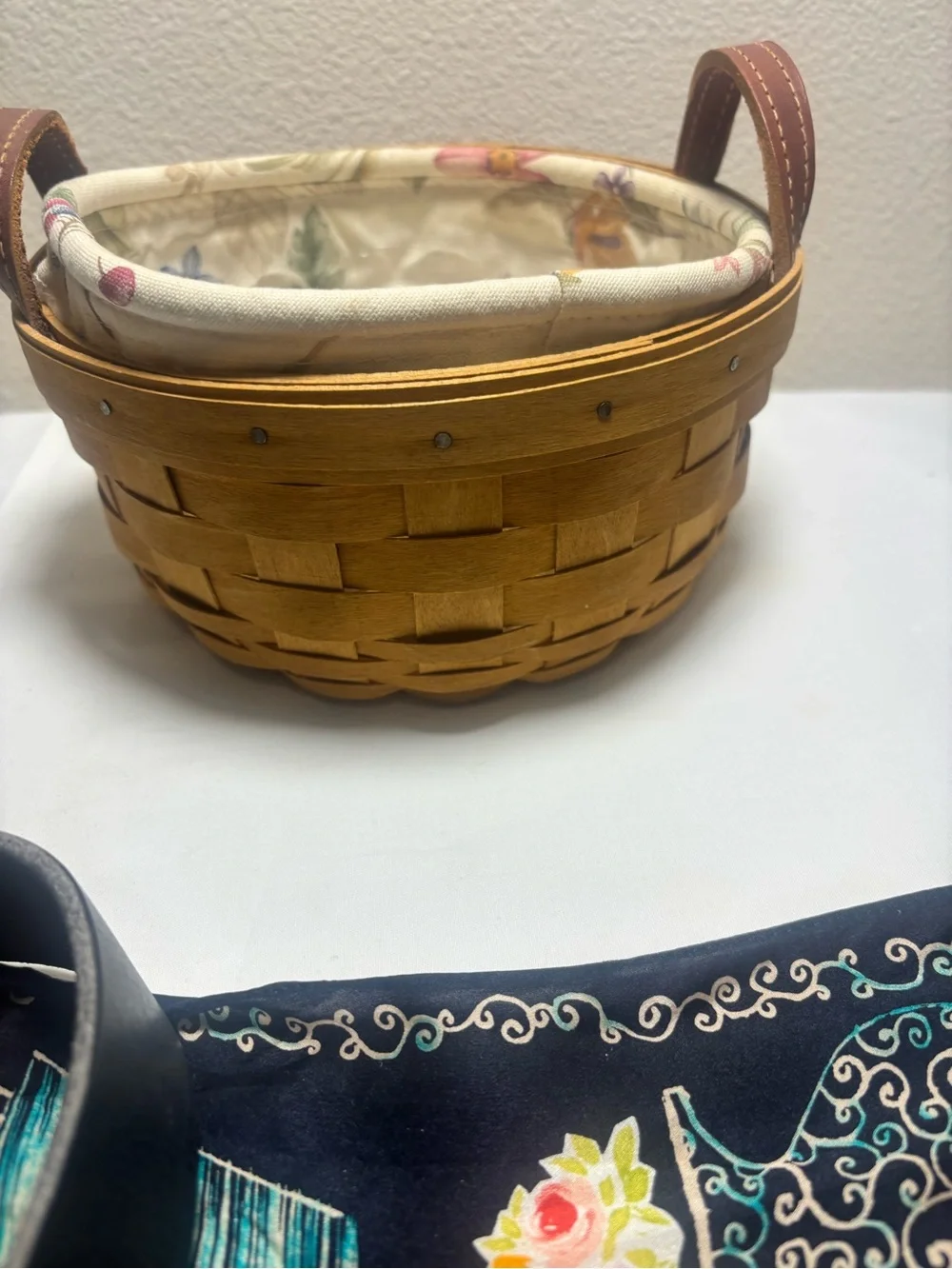 Longaberger Brown Wood Basket with Floral Cream‎ Liner. Button basket